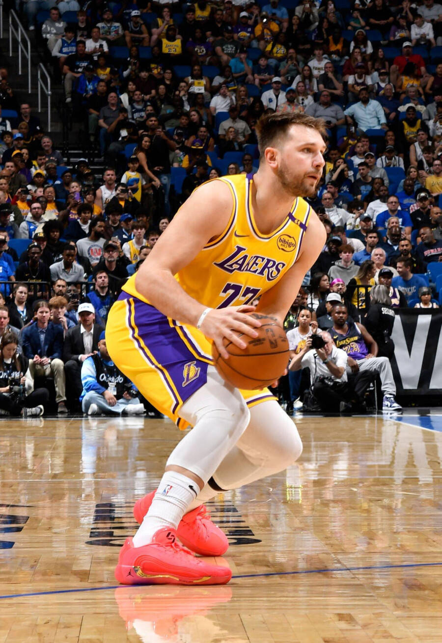 爱游戏中国-东契奇遭遇七连败，澳大利亚队教练面临压力！-爱游戏中国